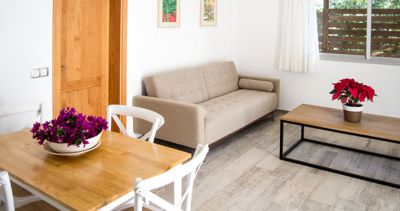 Ferienwohnung Puerto de Mogan / Wohnraum mit Couch G - 012
