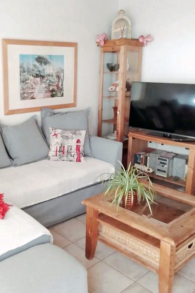 TFS - 192 Finca Ferienhaus Teneriffa - Wohnzimmer mit Couch