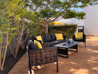 Villa L-105 Lanzarote Terrasse mit Relaxe Sitzecke