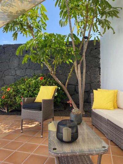 Villa L-105 Lanzarote Garten Terrasse mit Relaxe Sitzecke